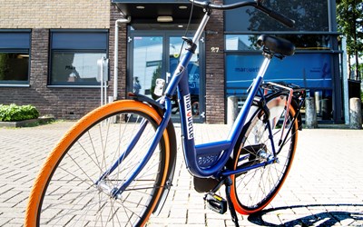 1 fiets voor het pand (2)